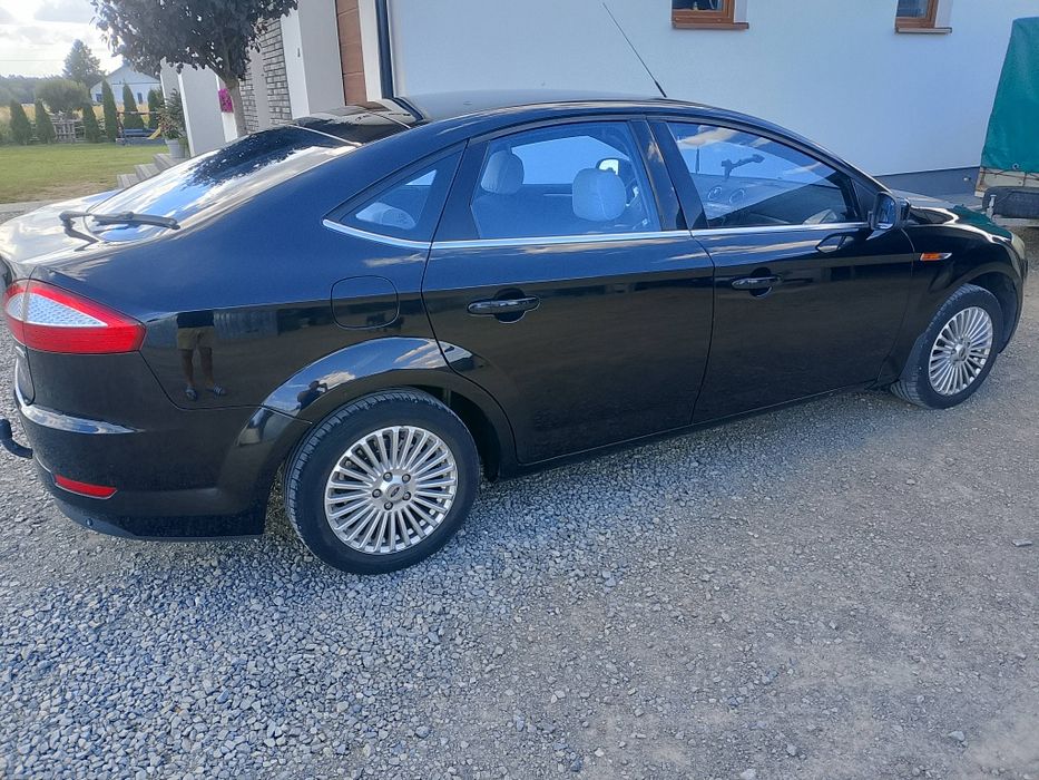 Sprzedam Forda Mondeo 1.8 tdci Convers+