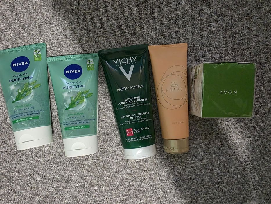 Жіноча і чоловіча косметика