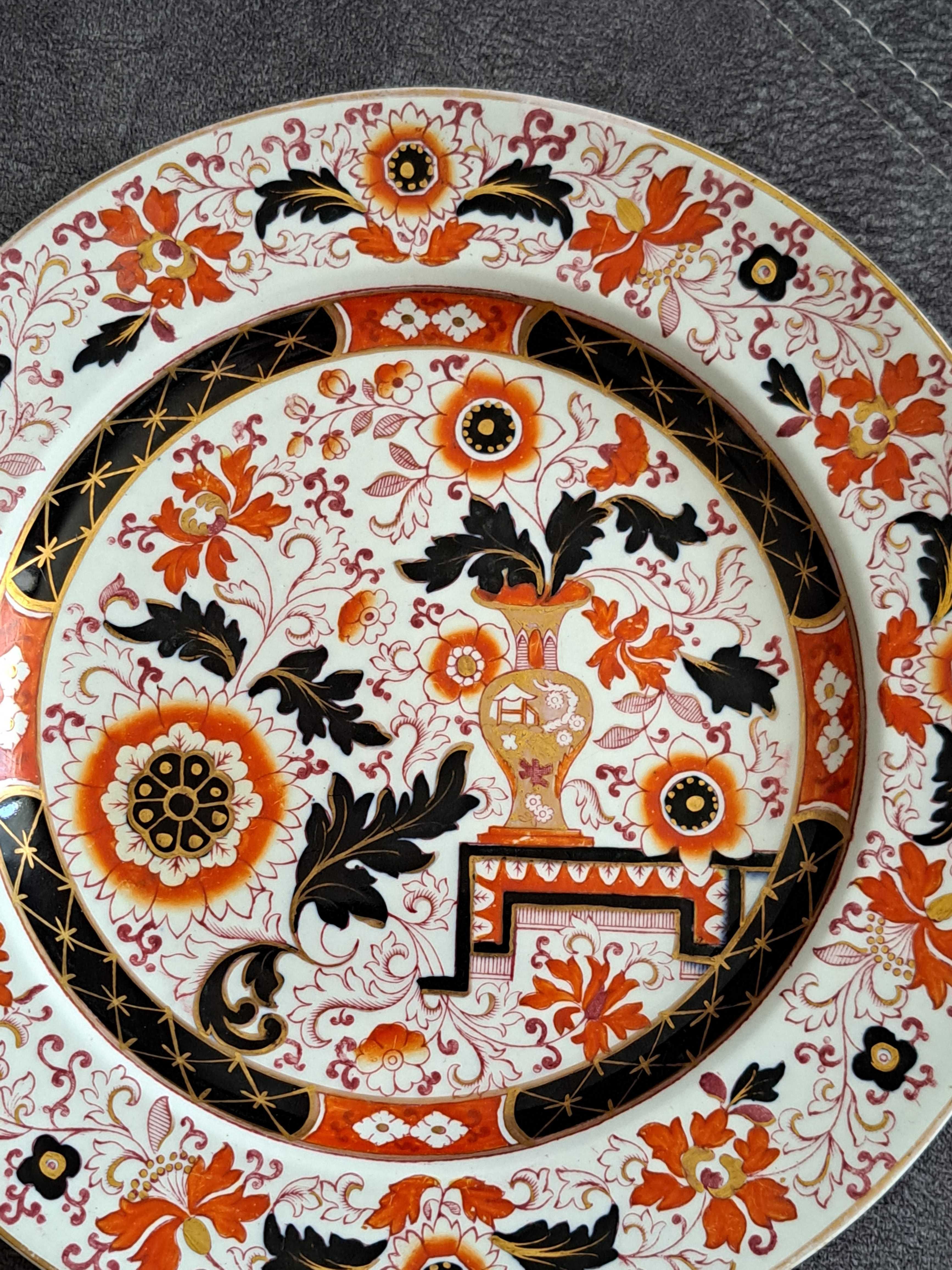 Talerz sygnowany A.Bros Real Ironstone China wiek XIX /XX