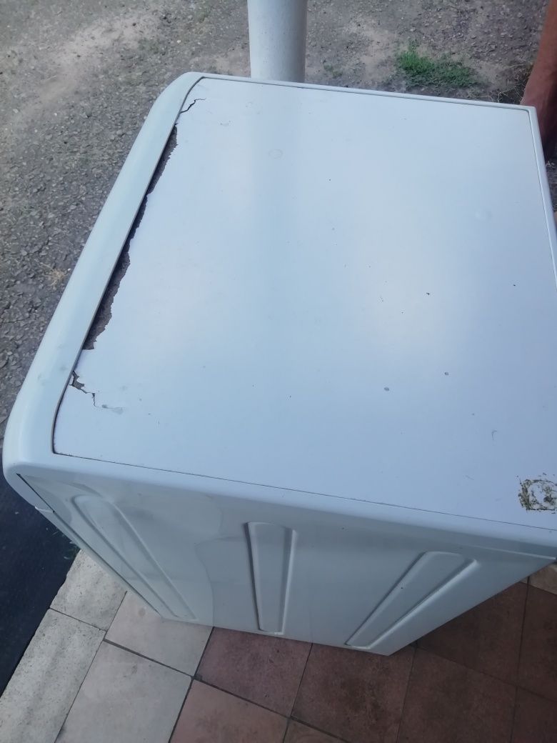 Ariston AVL 1000