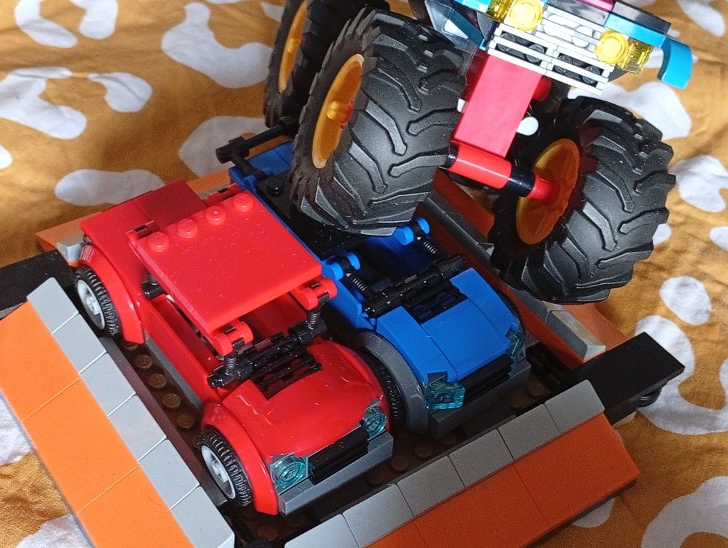 LEGO oficial. Mega conjunto de vários sets.