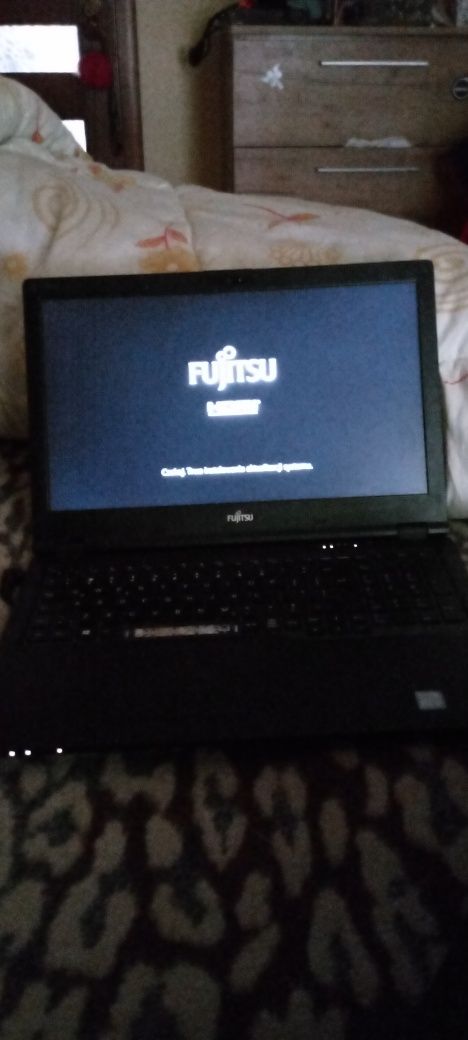Laptop Fujitsu windows 10 pro