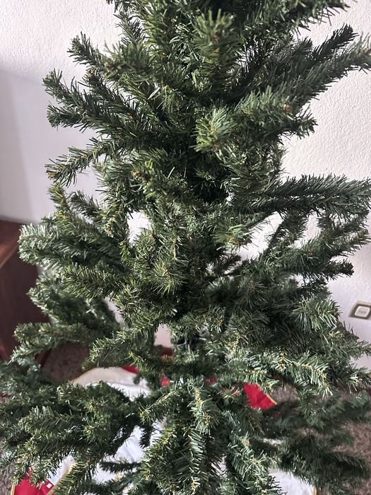 Árvore de Natal com 180 cm