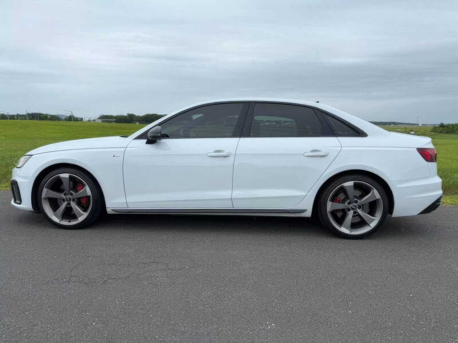 2022 Audi A4 quattro S line Prem Plus 45 TFSI