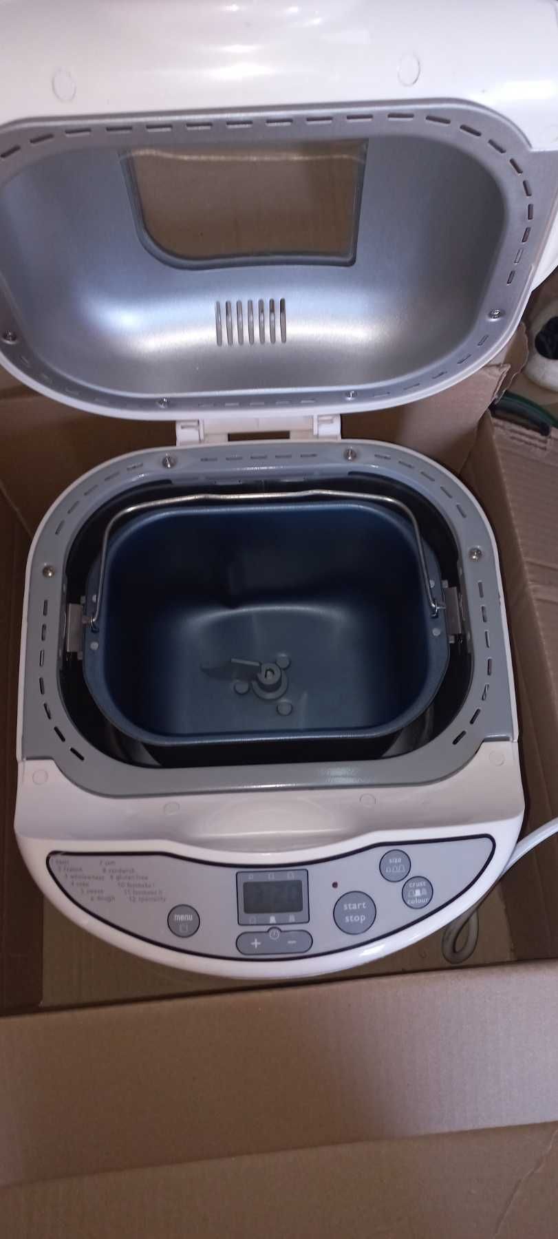 Продам хлебопечку Russell Hobbs