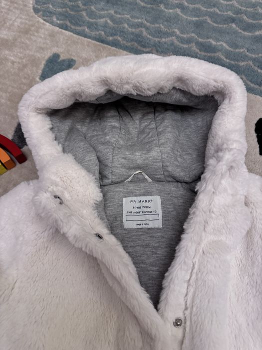 Шубка на девочку primark