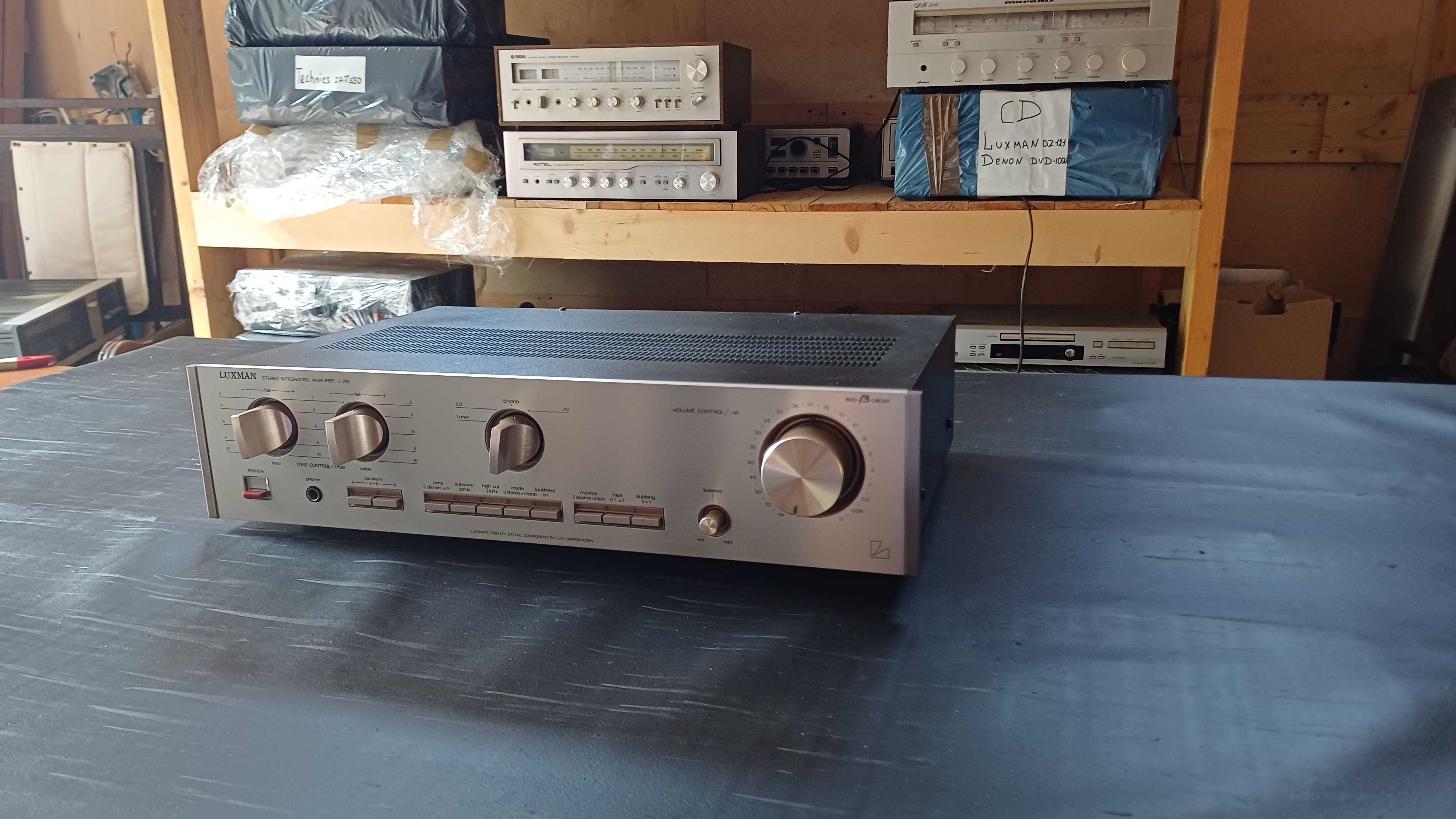 Wzmacniacz  LUXMAN  L-215