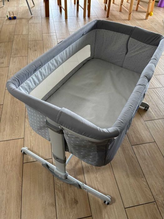 Dostawka do łóżka Chicco Next2Me Dream z funkcją kołyski