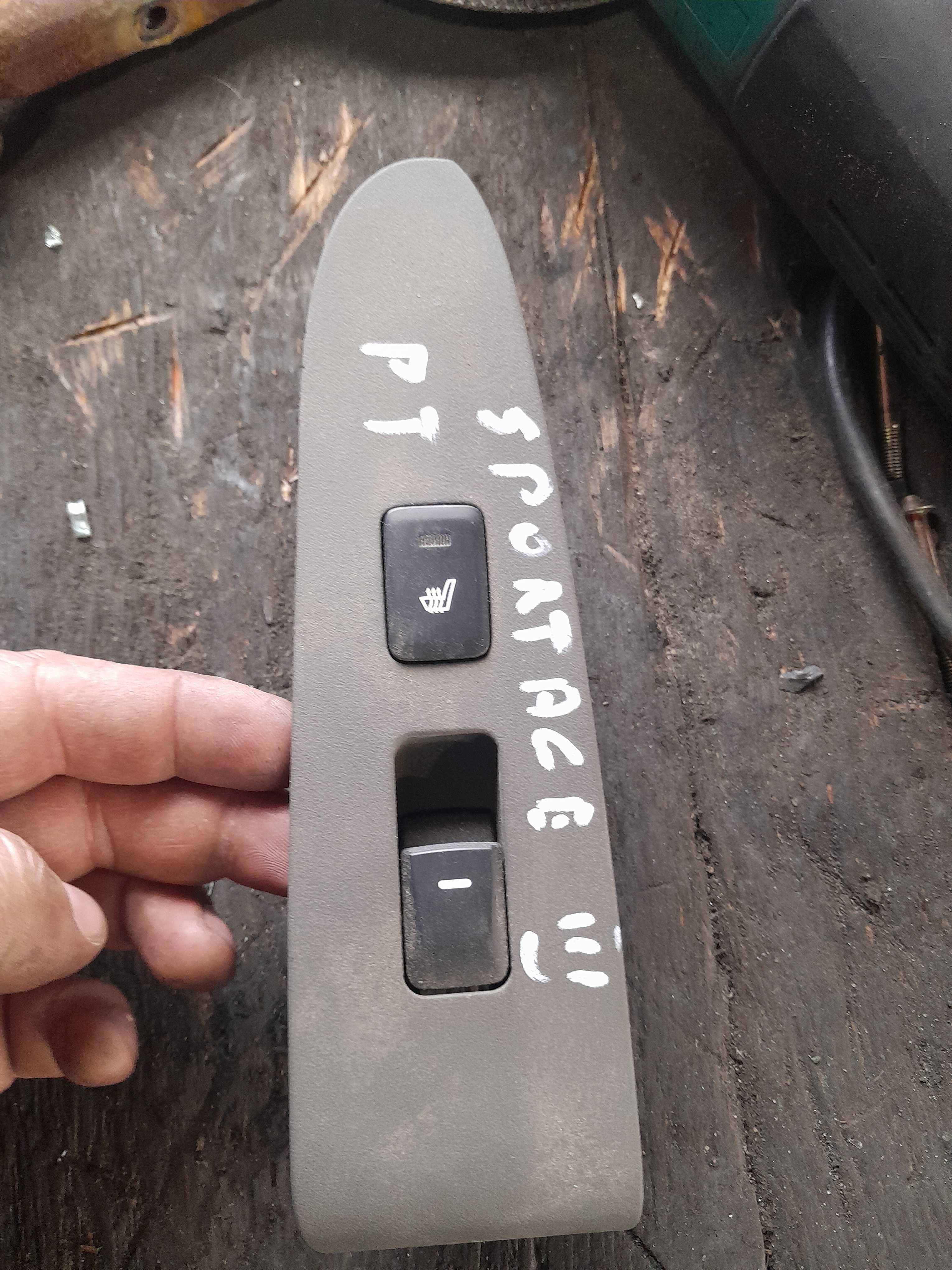Kia Sportage III lift Panel Przełącznik Szyby Prawy Tył
