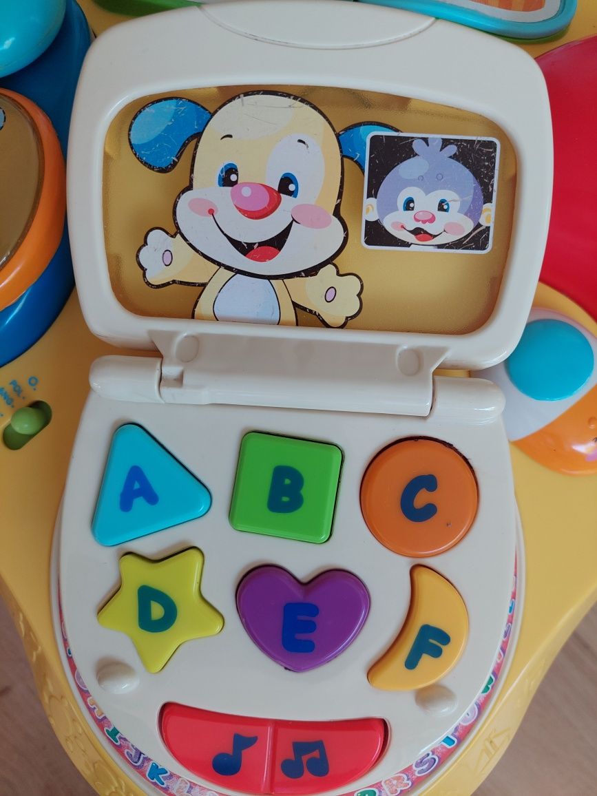 Stoliczek muzyczny Fisher Price interaktywny