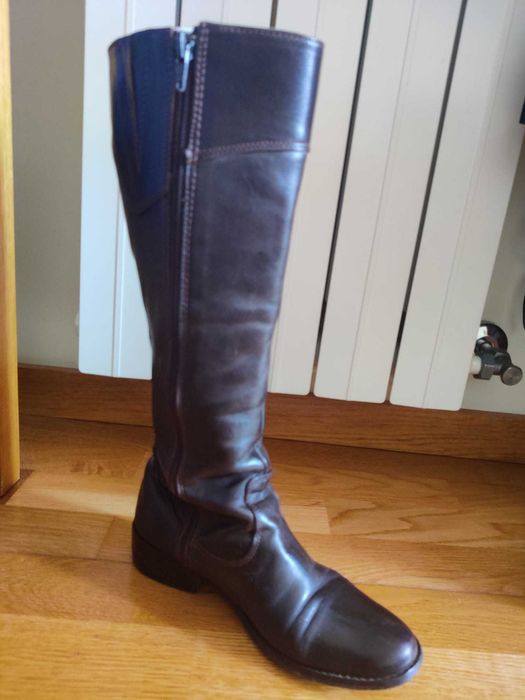 Botas de pele castanho 34