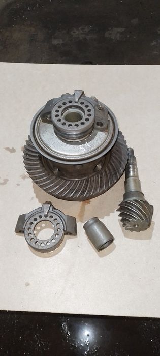 Редуктор заднього моста Міцубісі Л200 96-06років