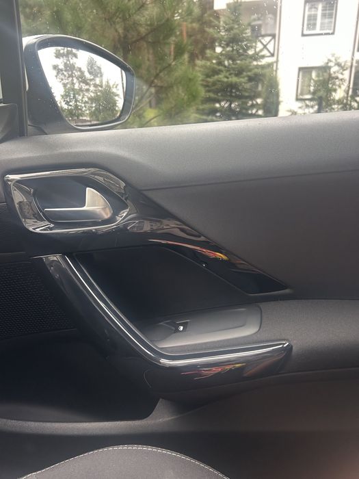 Продаю PEUGEOT 208 , 2016 р