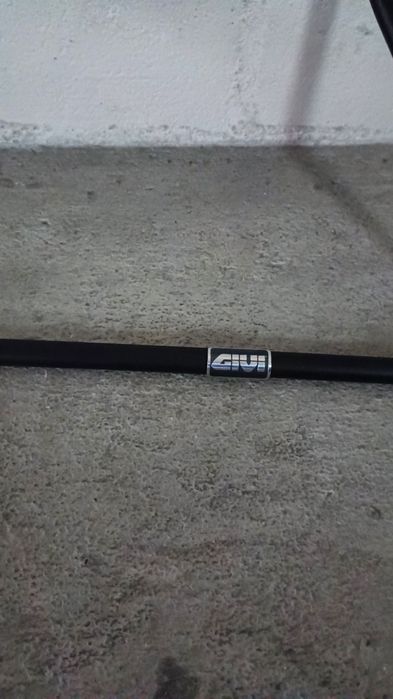 Suportes Alforges Givi para Hornet