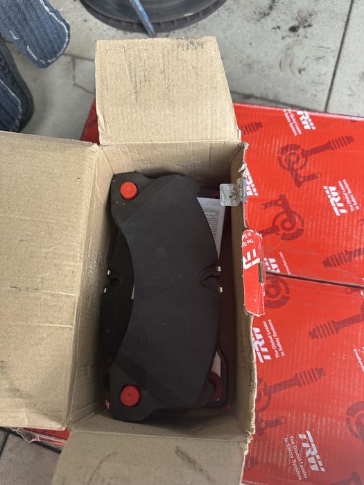 Продам диски и колодки