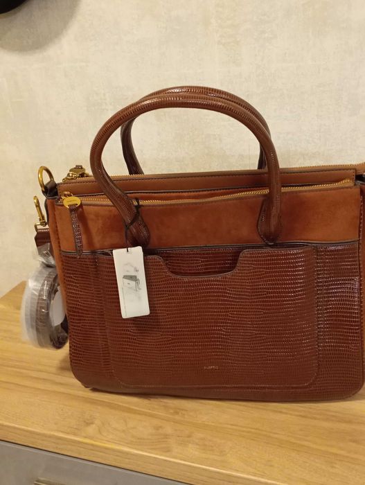 Стильная новая сумка замша