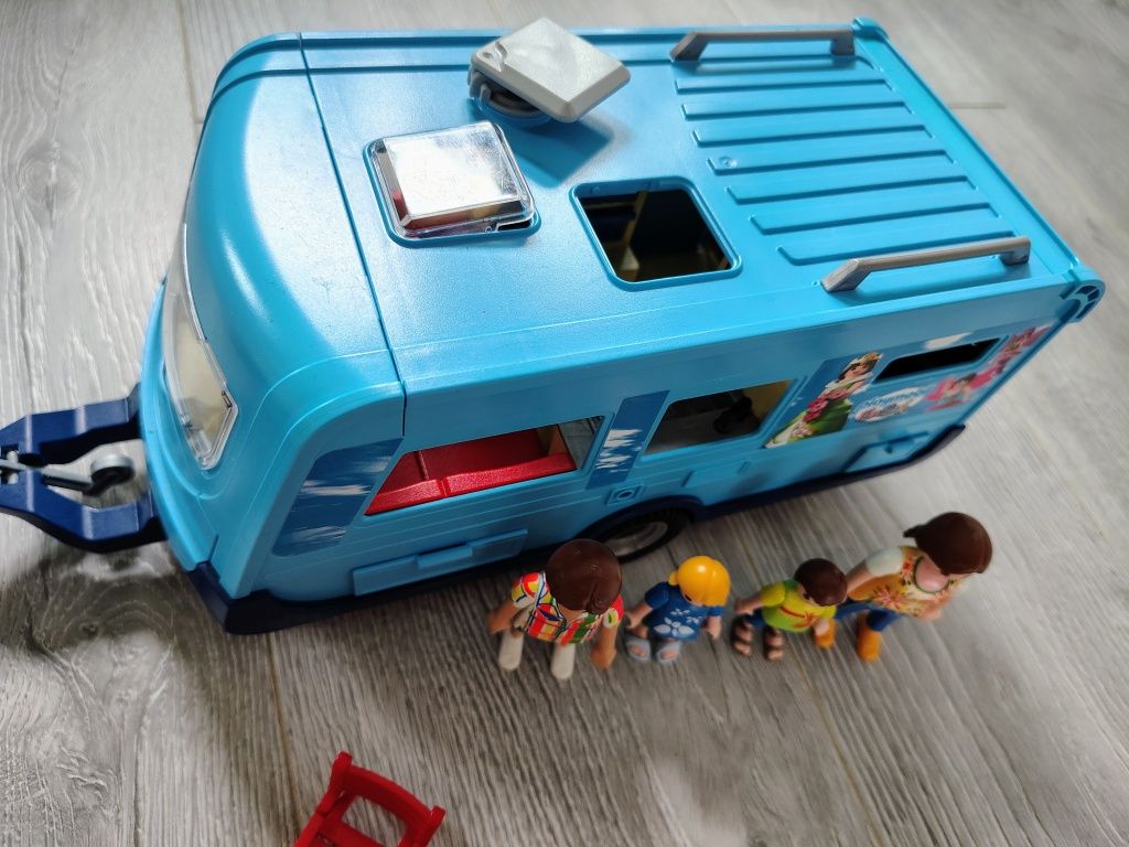 Zestaw Playmobil kamper samochód auto
