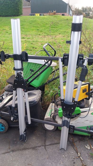 Bagażnik dachowy Thule Tour 515 na 5 rowerów