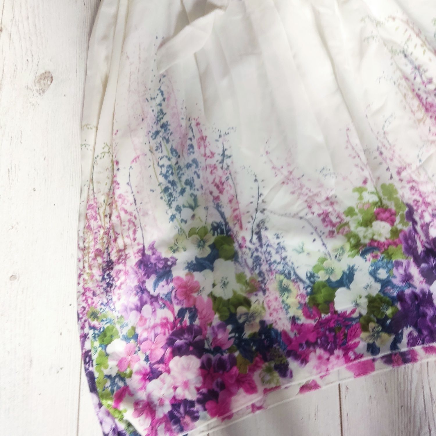 Sukienka kremowa maxi długa szyfonowa w kwiaty elegancka zwiewna  nowa