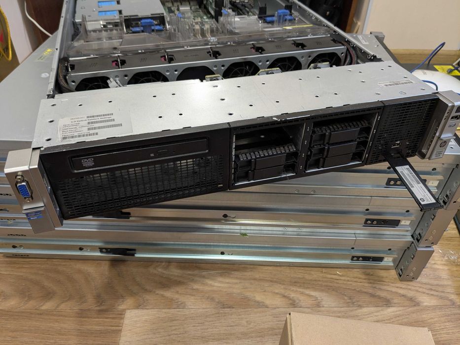 HP ProLiant DL380e Gen8 Сервер