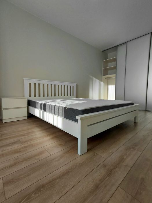 Простора світла у будинку з укриттям в безпечному Софія Резиденс