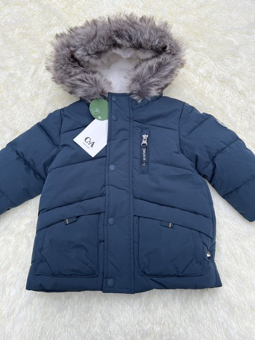 Зимова куртка від бренду C&A