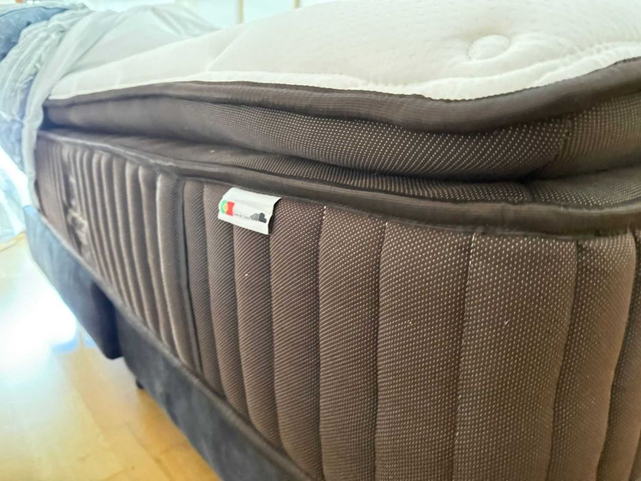 Colchão King Size Royal 1,80m x 2,00m - Apenas 1 ano de uso!