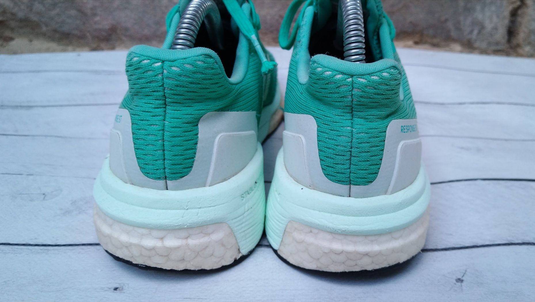 Adidas response кроссовки для бега, 37 р.
Adidas
Вам цікаві речі цього