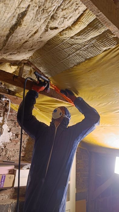 Ocieplenie wełną mineralną dachu/poddasza/sufitów/ocieplenie styropapą