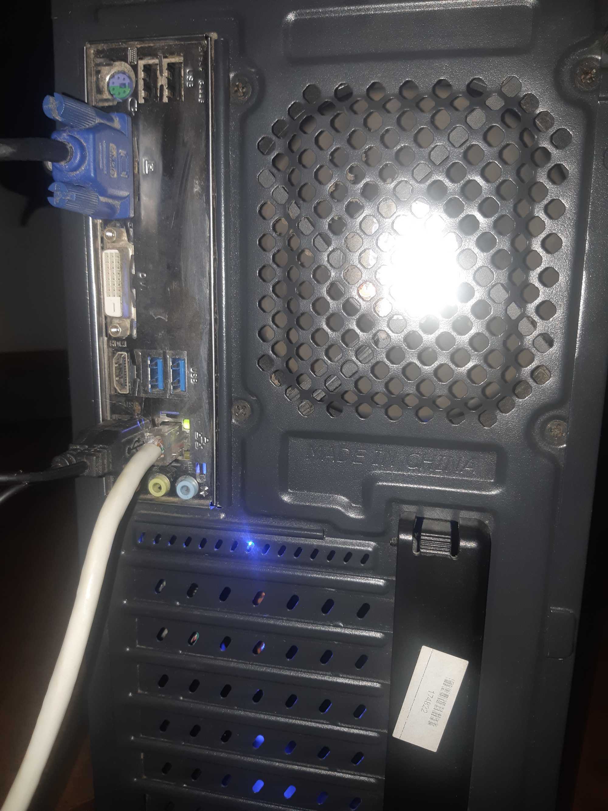 PC completo - AMD A8-7600 Radeon R7