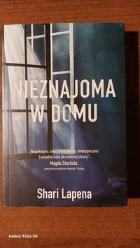 "Nieznajoma w domu" Shari Lapena