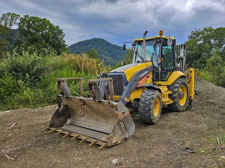 Usługi Koparko ładowarką Volvo , Minikoparką
