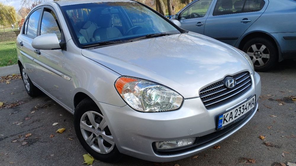 Продам машину Hyundai Accent