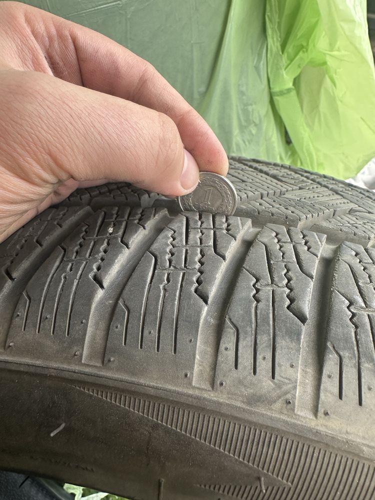 Opony zimowe 245/40 R20, 2022 rok