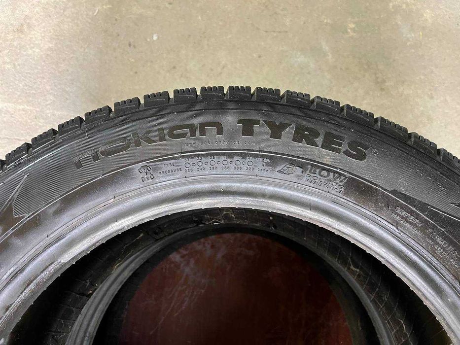 Резина 225 55 17 в гарному стані