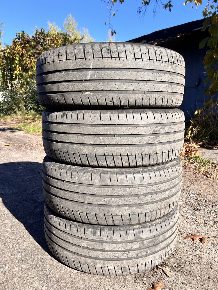 Літні шини 215 45 18 Michelin Pilot Sport 3