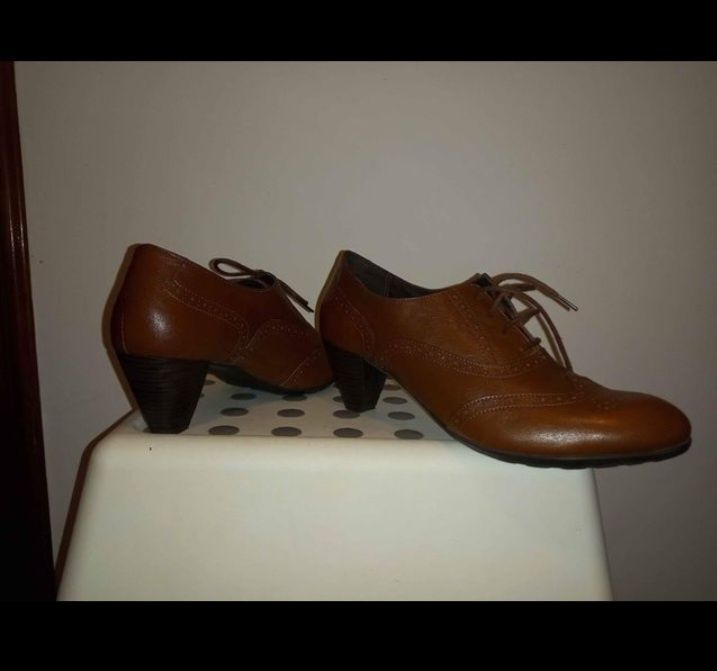 Sapatos senhora 39  e 40