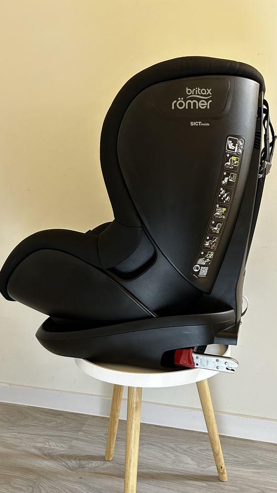Автокрісло Britax Romer TRIFIX2 i-SIZE  (Space Black)