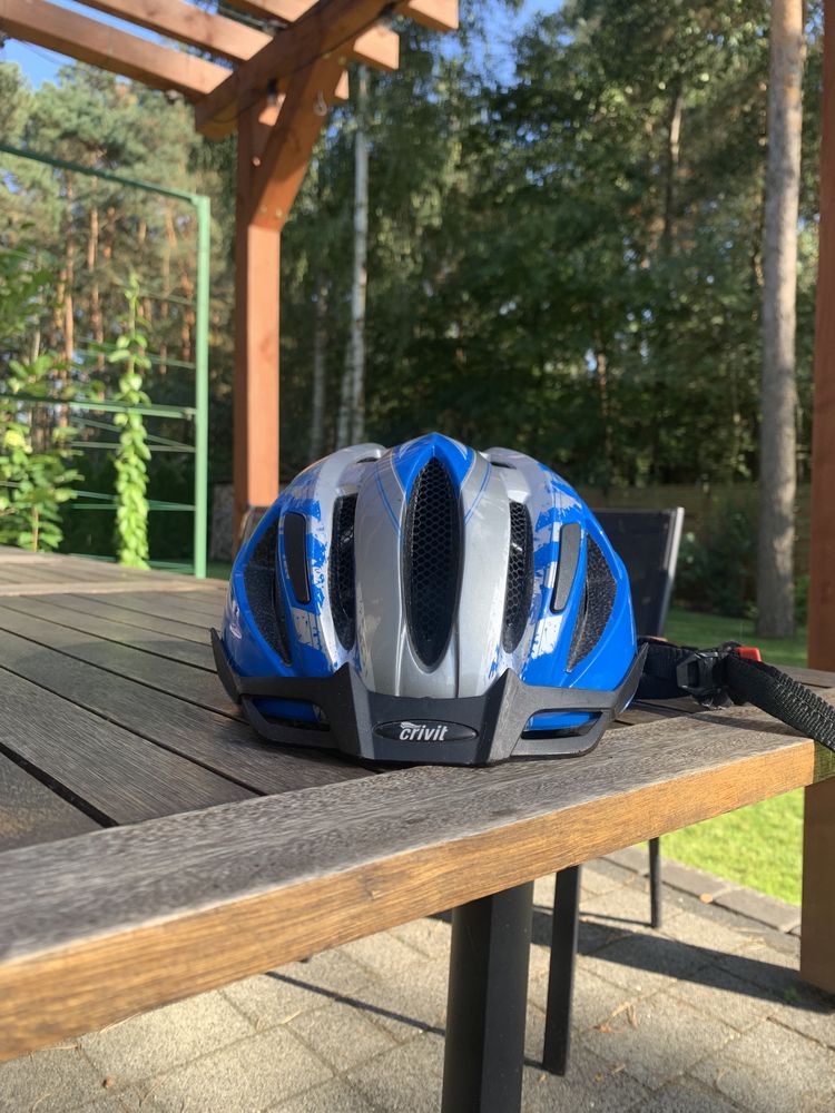 kask rowerowy niebiesko szary