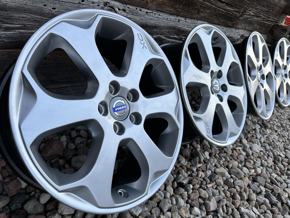 VOLVO XC60 XC70 V60 XC90 kpl koła FELGI 5x108 ET50 FORD PIĘKNE 18”