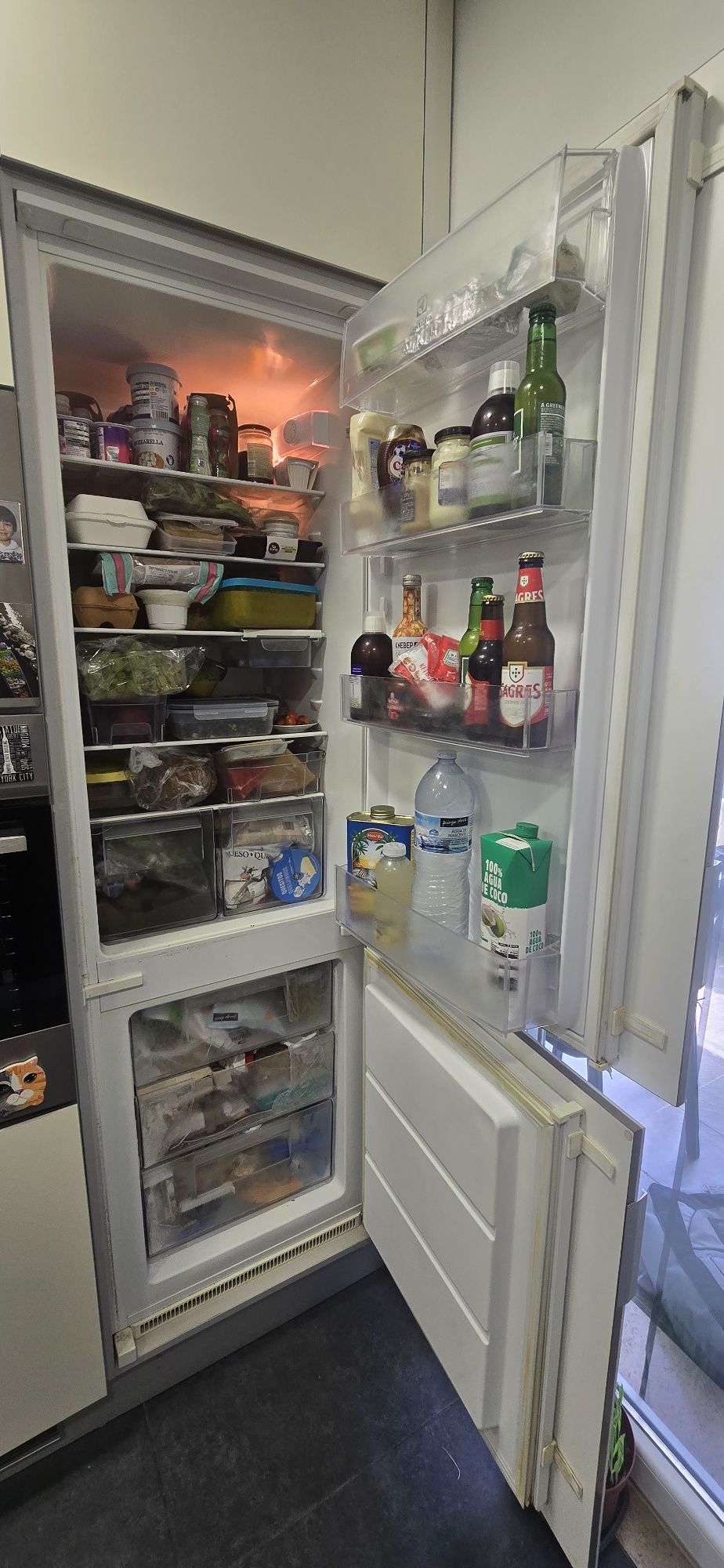 Frigorífico combinado de encastre Electrolux