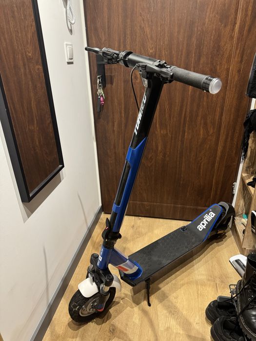 hulajnoga elektryczna aprilla tuareg