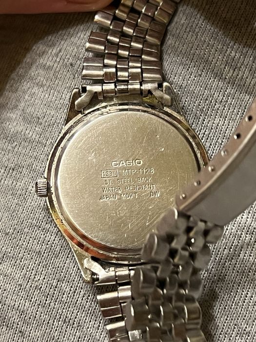 Продам часы casio