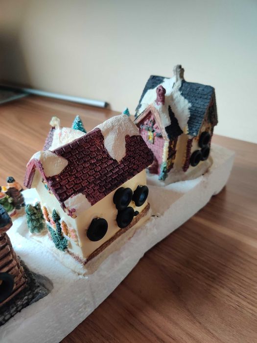 figurki domów ozdoby świateczne Boże Narodzenie