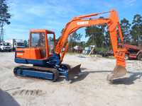 Giratória Kubota KX 151 .. 5.5 toneladas