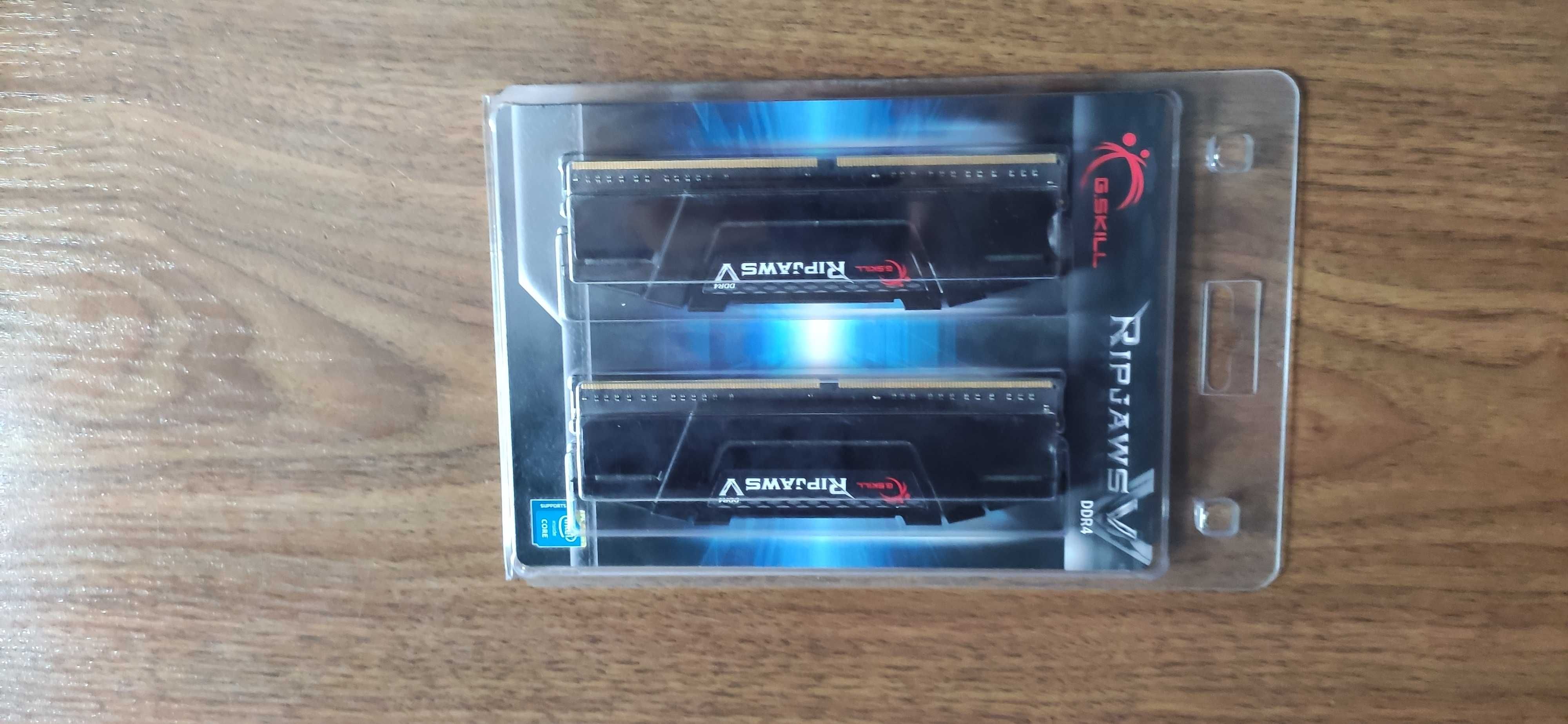 G.Skill 16GB 4000Mhz Ripjaws V Black(F4-4000C18D-16GVK) (4x8GB) DDR4