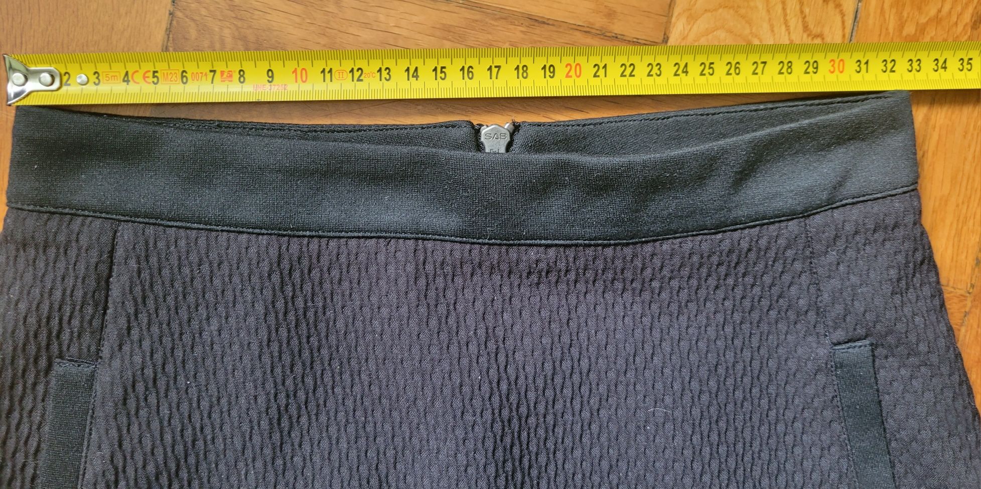 Czarna spódniczka Calvin Klein Jeans