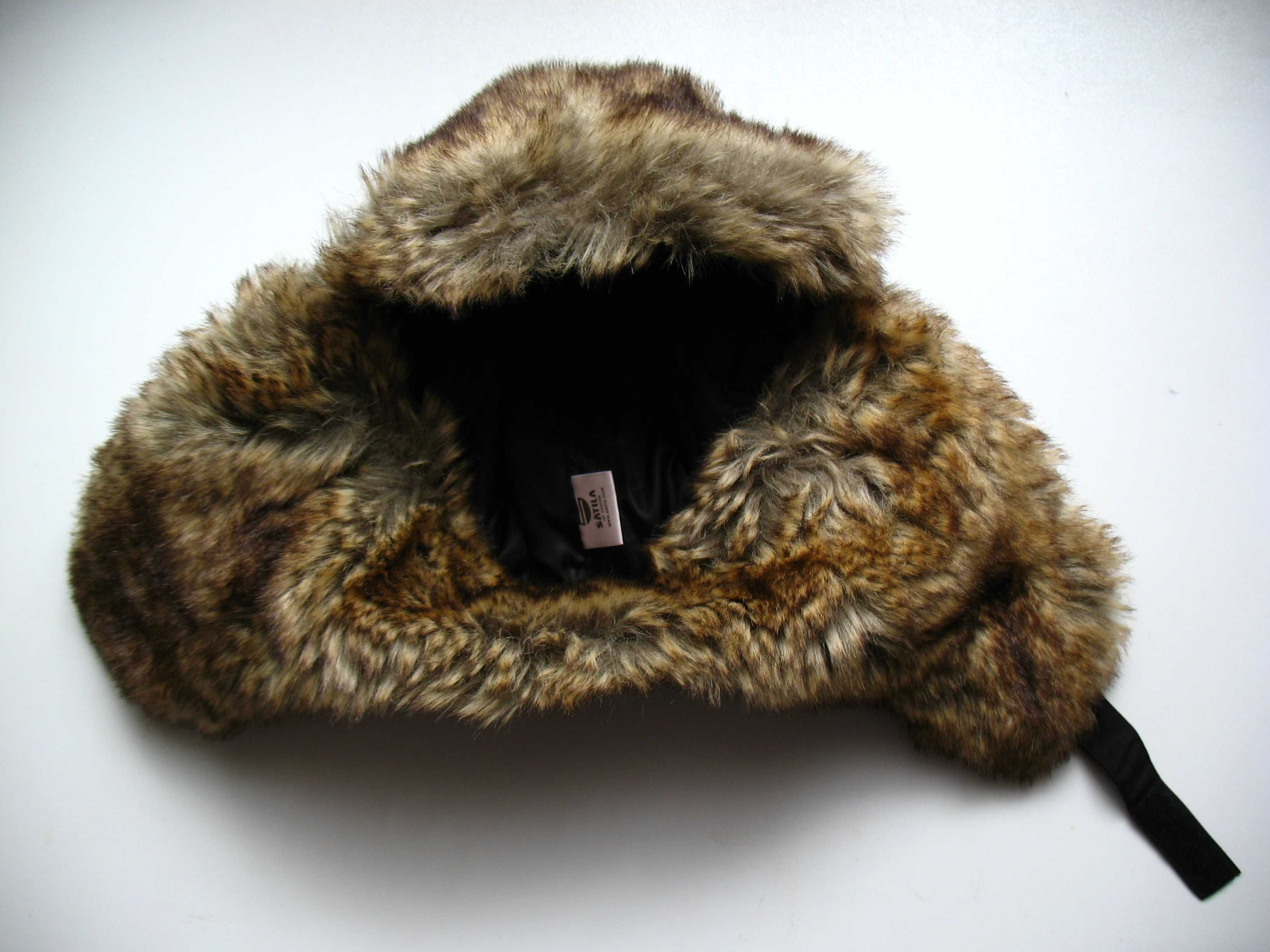 Zimowa, lekka i ciepła szwedzka czapka uszatka Satila.