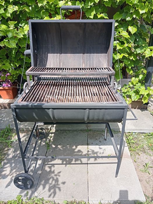 Grill xxxl solidny
