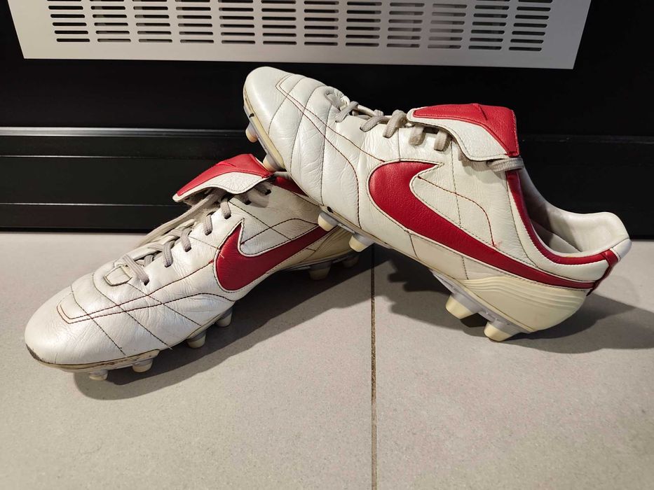 Korki Nike biało-czerwone (42)